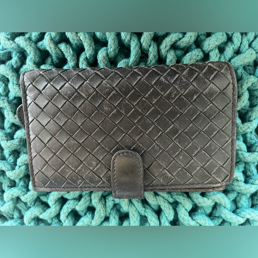 Bottega Veneta Black Woven Wallet 💯 Authentic
